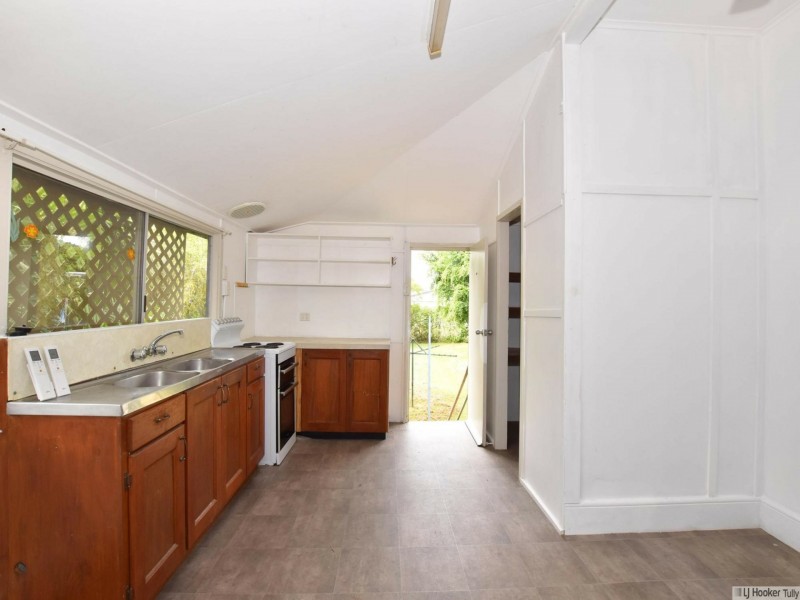 23 Trower Street, Tully QLD 4854