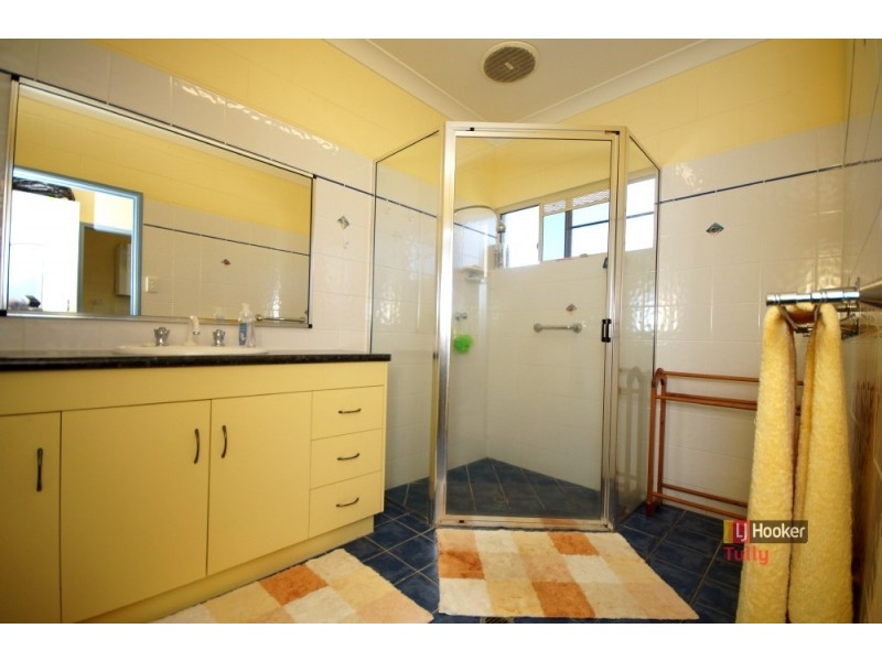 93 Vipiana Drive, Tully Heads QLD 4854