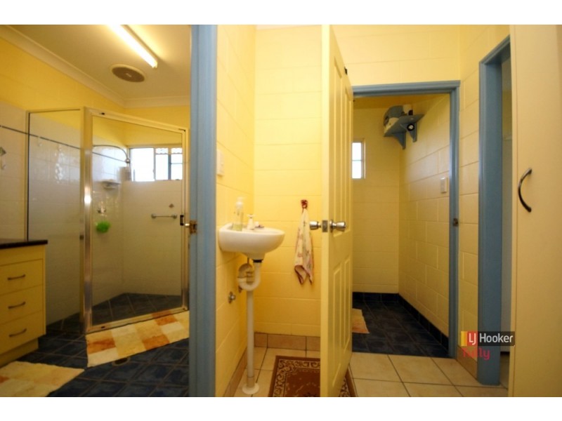 93 Vipiana Drive, Tully Heads QLD 4854