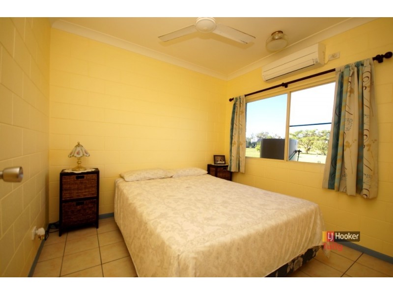 93 Vipiana Drive, Tully Heads QLD 4854
