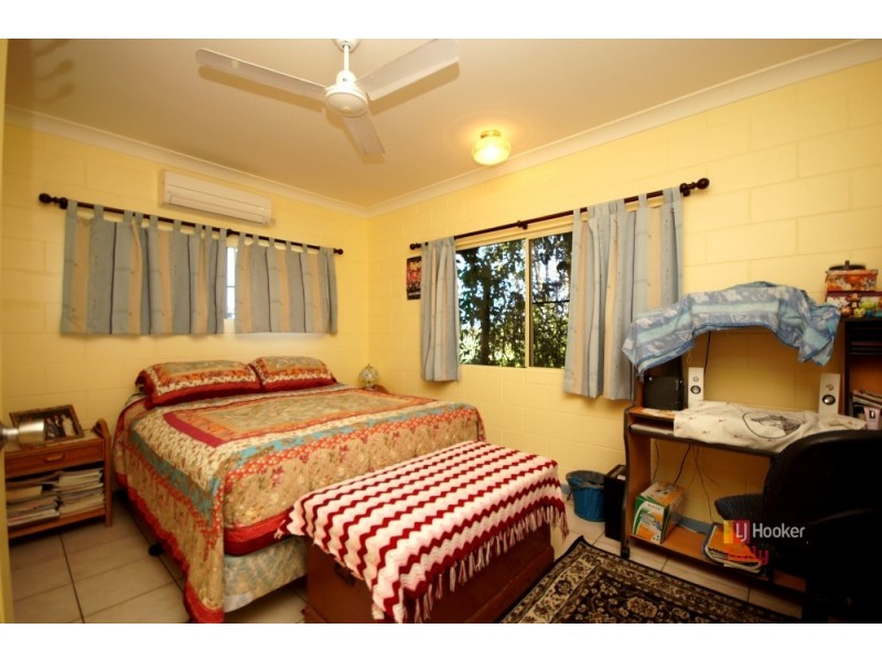 93 Vipiana Drive, Tully Heads QLD 4854