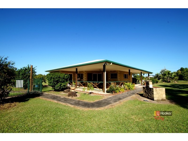 93 Vipiana Drive, Tully Heads QLD 4854