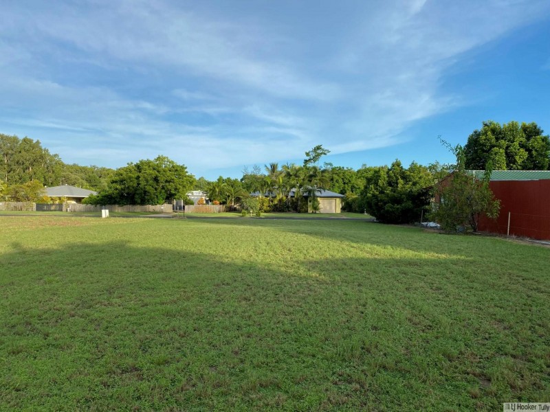 7 Muir Street, Tully Heads QLD 4854