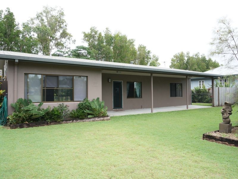 25 Melaleuca Drive, Tully Heads QLD 4854