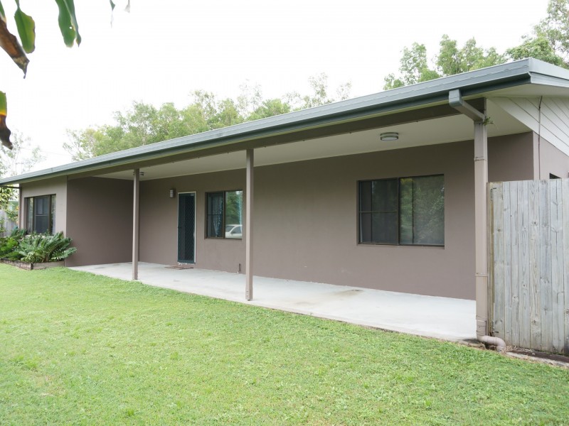 25 Melaleuca Drive, Tully Heads QLD 4854