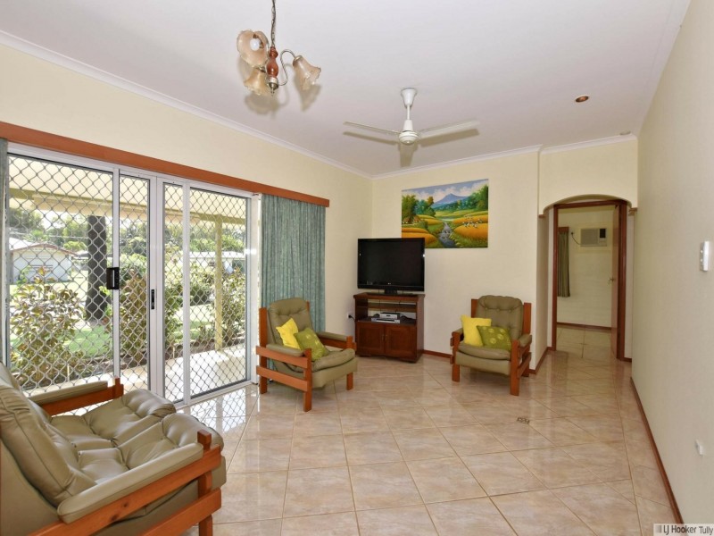 16 Casuarina Street, Tully Heads QLD 4854