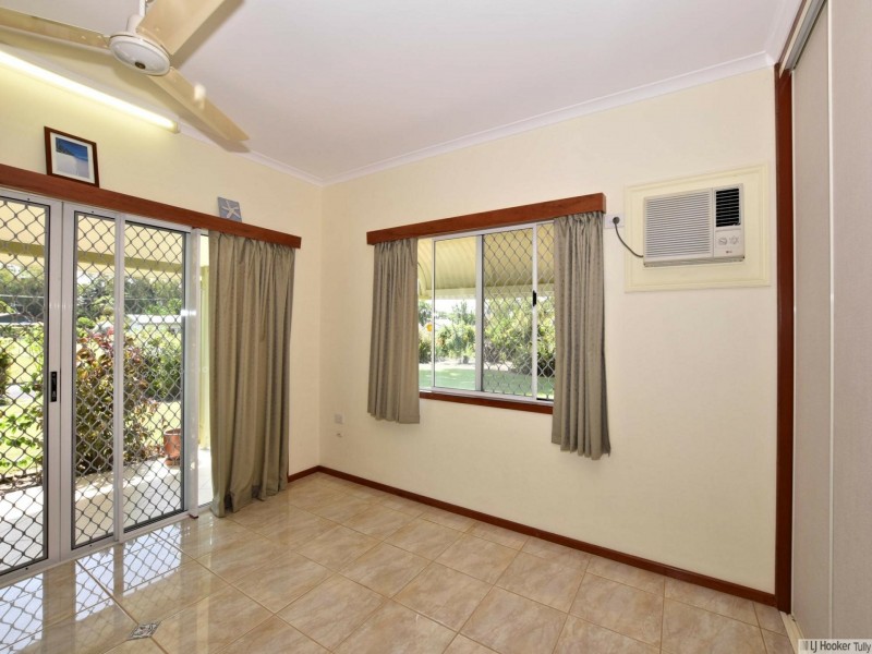 16 Casuarina Street, Tully Heads QLD 4854