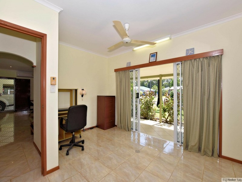 16 Casuarina Street, Tully Heads QLD 4854