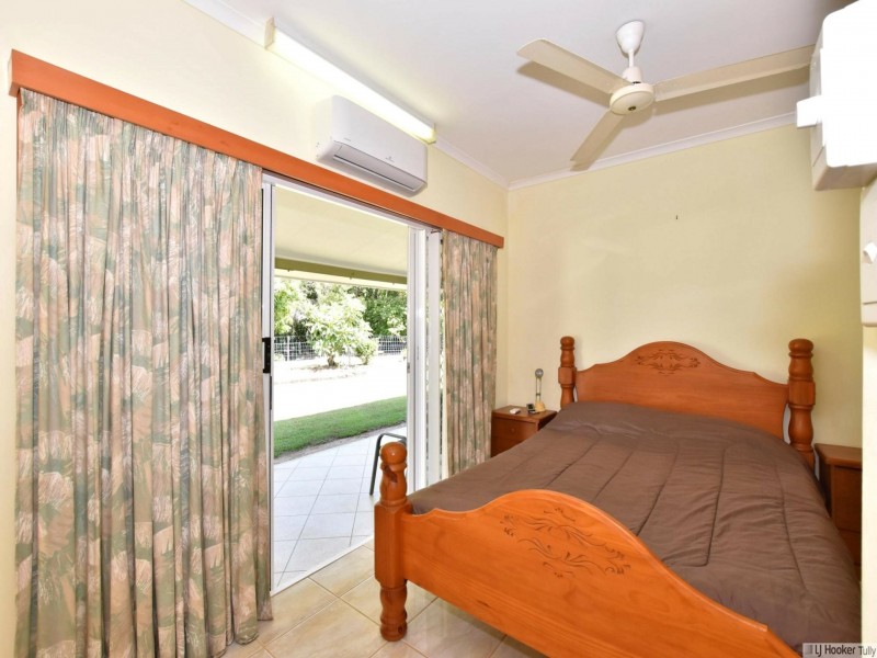 16 Casuarina Street, Tully Heads QLD 4854