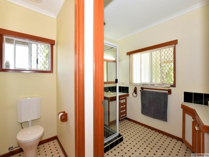 16 Casuarina Street, Tully Heads QLD 4854