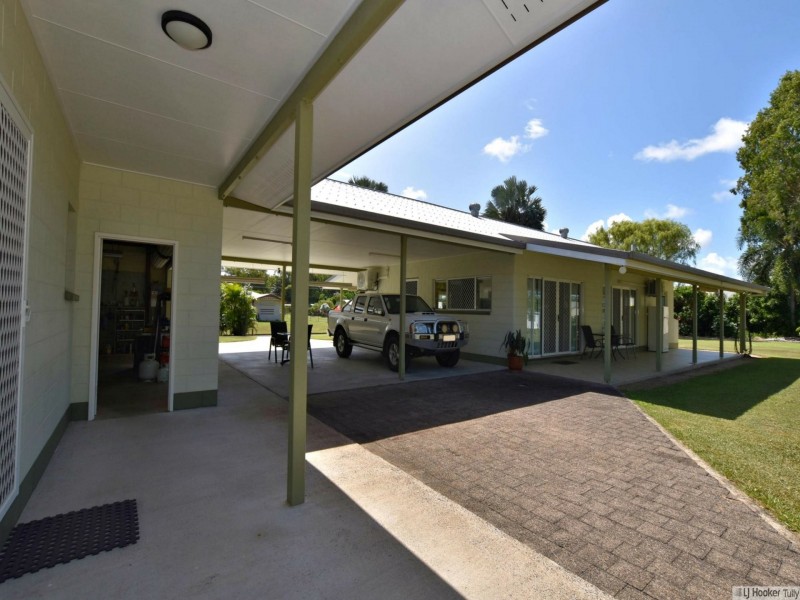 16 Casuarina Street, Tully Heads QLD 4854