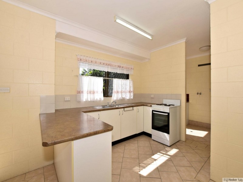 2 Hielscher Street, Tully QLD 4854