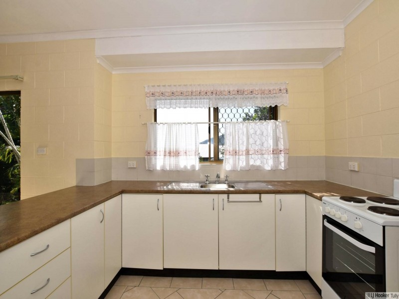 2 Hielscher Street, Tully QLD 4854