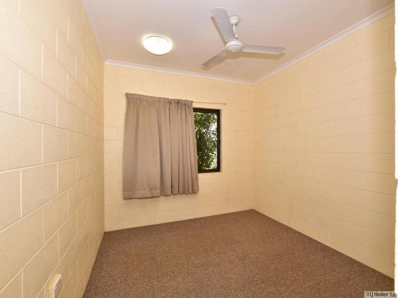 2 Hielscher Street, Tully QLD 4854