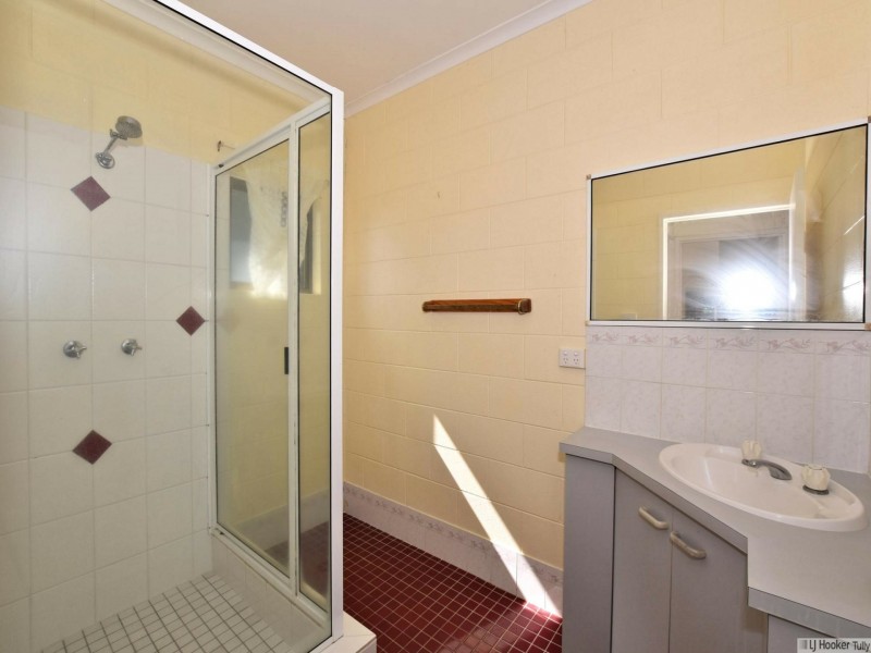 2 Hielscher Street, Tully QLD 4854