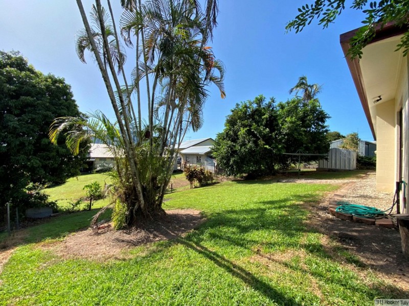 2 Hielscher Street, Tully QLD 4854