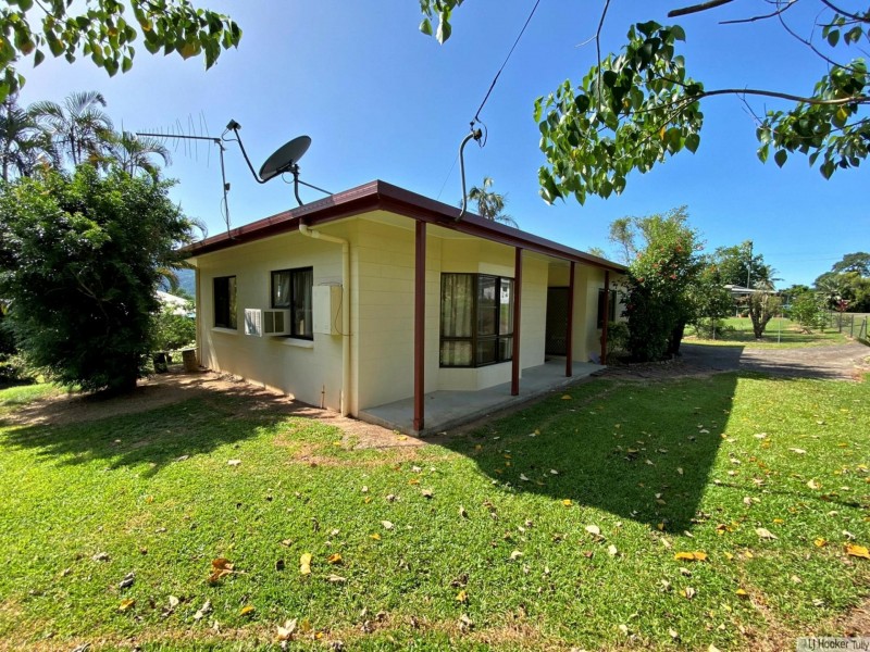 2 Hielscher Street, Tully QLD 4854