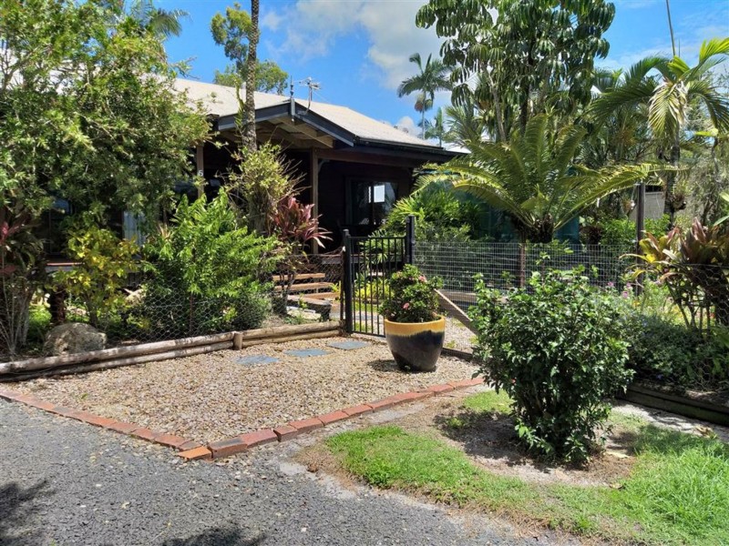 5 Seafarer Street, South Mission Beach QLD 4852