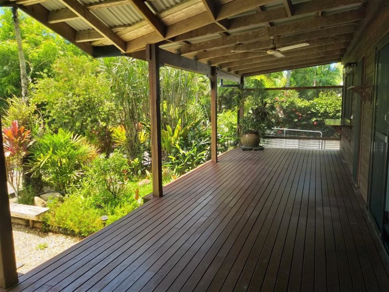 5 Seafarer Street, South Mission Beach QLD 4852
