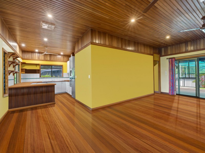 5 Seafarer Street, South Mission Beach QLD 4852