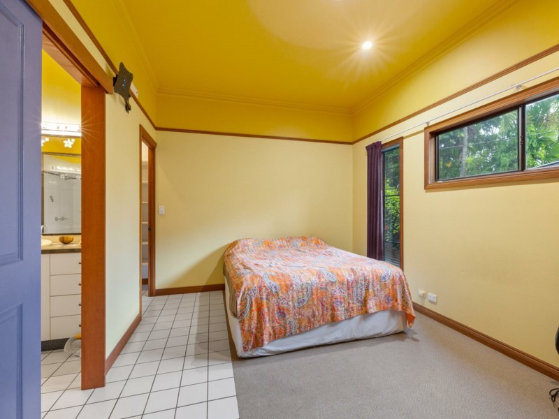 5 Seafarer Street, South Mission Beach QLD 4852