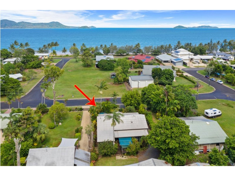5 Seafarer Street, South Mission Beach QLD 4852