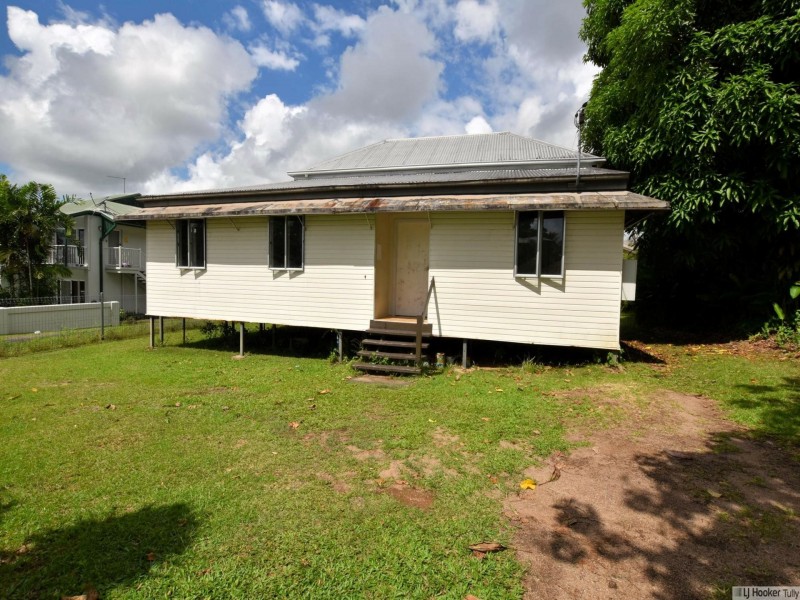 19 Watkins St, Tully QLD 4854