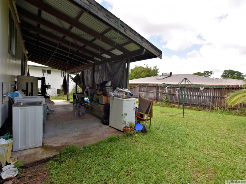 19 Watkins St, Tully QLD 4854