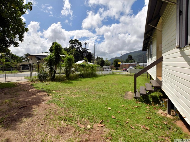 19 Watkins St, Tully QLD 4854