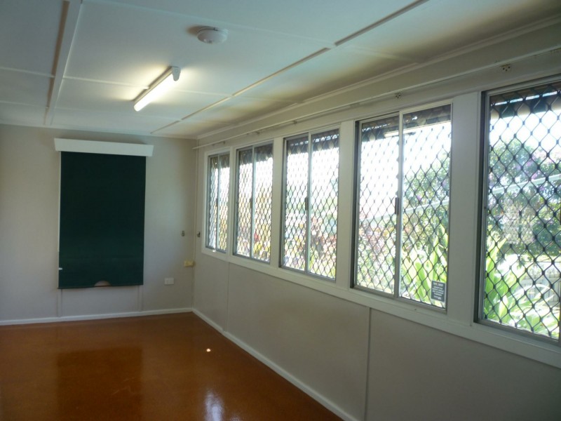 19 Henry Street, Tully QLD 4854