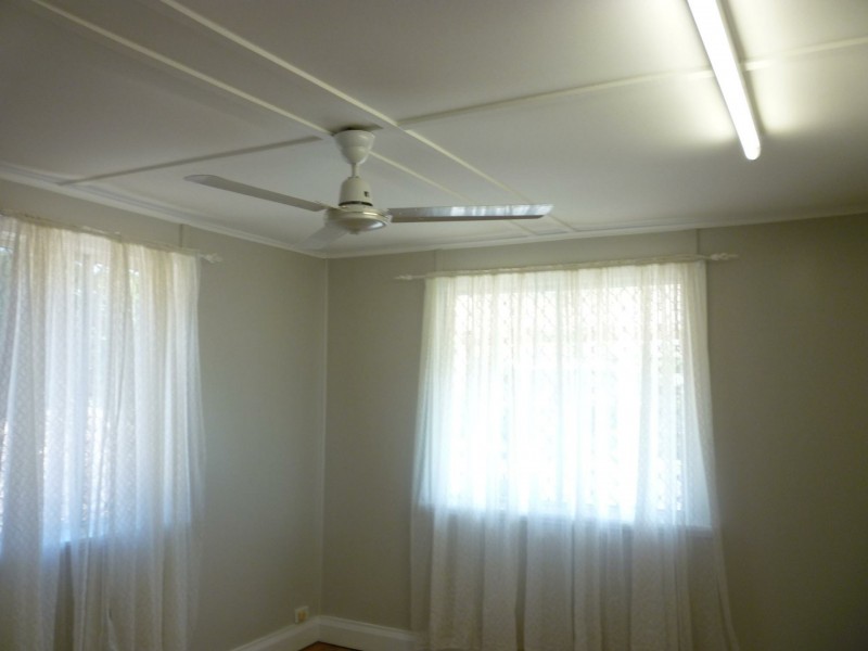 19 Henry Street, Tully QLD 4854