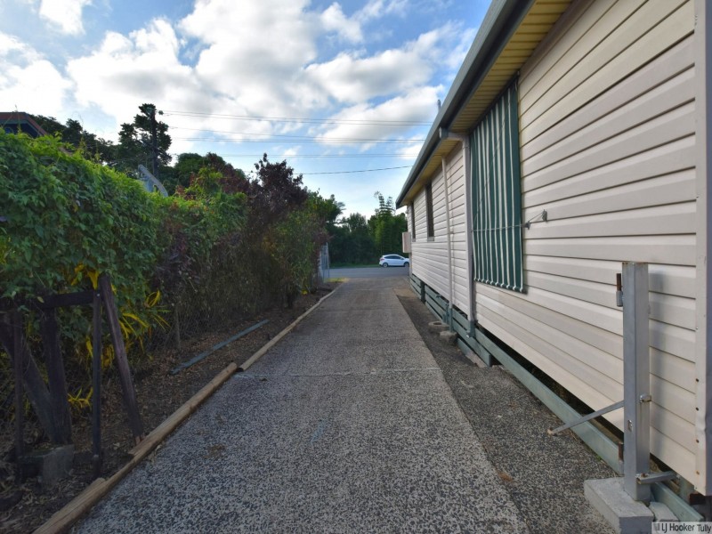 19 Henry Street, Tully QLD 4854