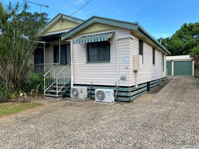 19 Henry Street, Tully QLD 4854