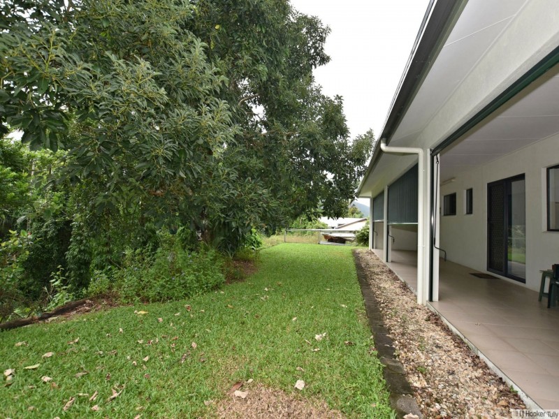 12 Parmeter Street, Tully QLD 4854