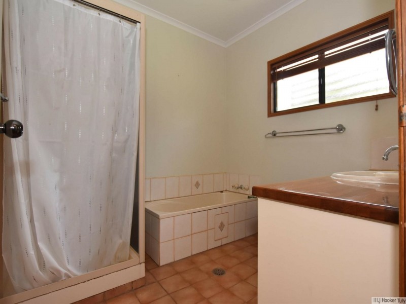 3 Venturato Close, Tully QLD 4854