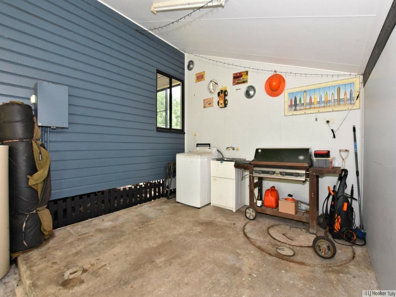 4 Billabong Lane, Tully Heads QLD 4854