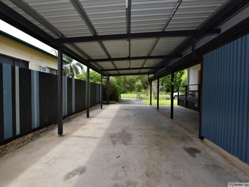 4 Billabong Lane, Tully Heads QLD 4854