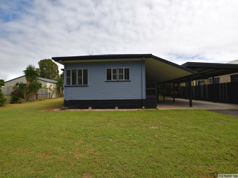 4 Billabong Lane, Tully Heads QLD 4854
