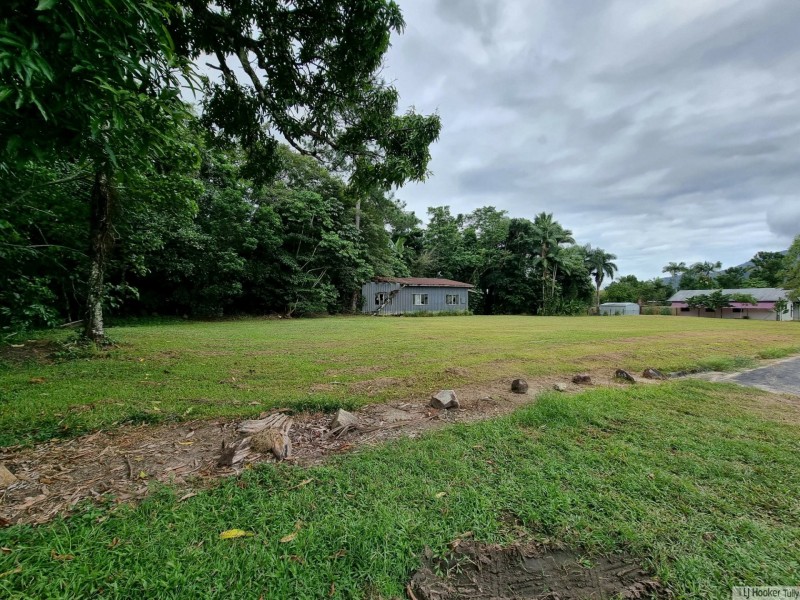 8 Millwood Street, Tully QLD 4854