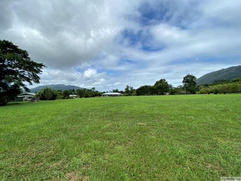 8 Dinan Close, Bulgun QLD 4854