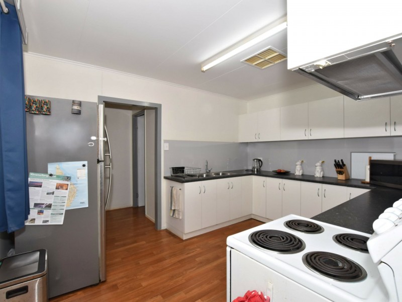 8 Bineham Street, Tully QLD 4854