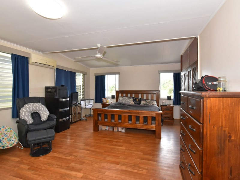 8 Bineham Street, Tully QLD 4854