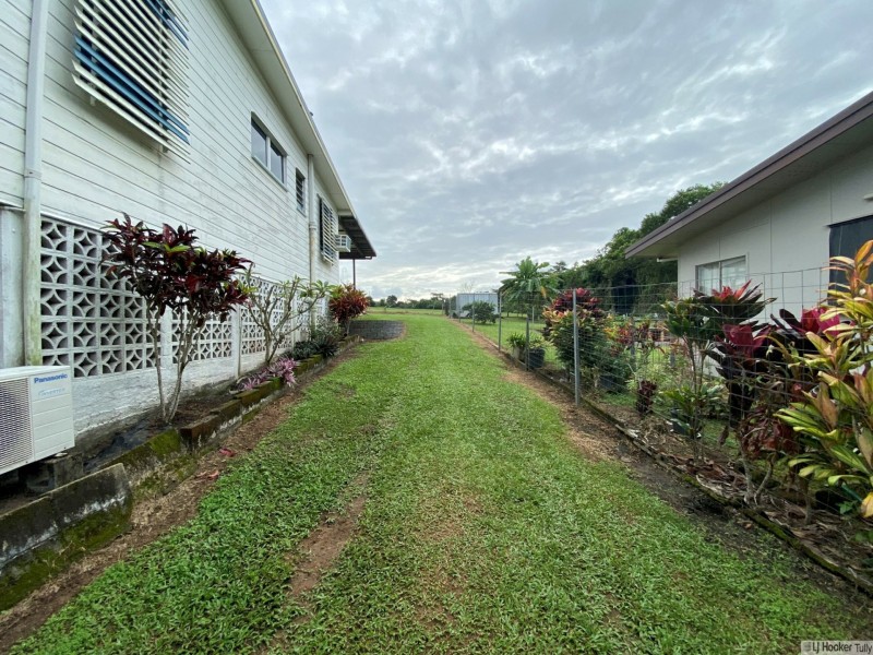 8 Bineham Street, Tully QLD 4854