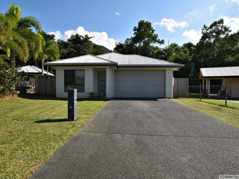 15 Pease Street, Tully QLD 4854