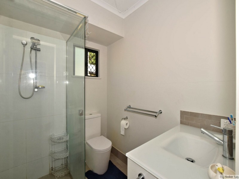 15 Pease Street, Tully QLD 4854