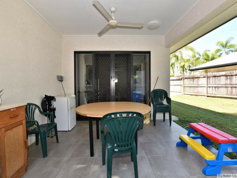 15 Pease Street, Tully QLD 4854