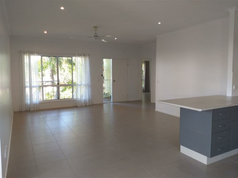 10 Kent Close, Mission Beach QLD 4852