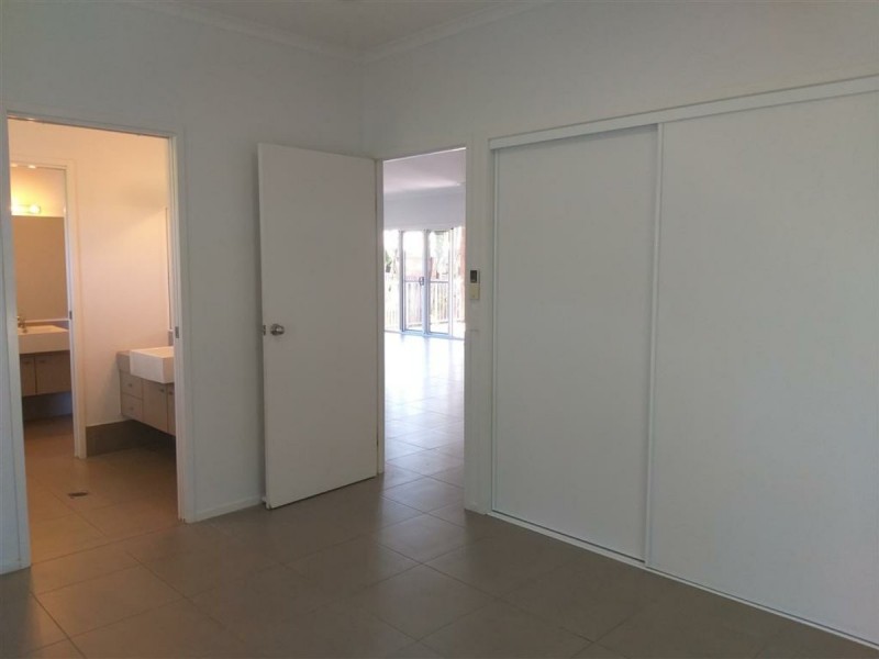 10 Kent Close, Mission Beach QLD 4852