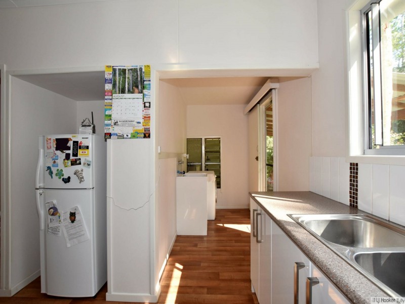 2 Riley Street, Tully QLD 4854