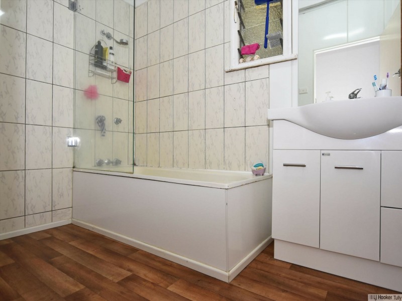 2 Riley Street, Tully QLD 4854